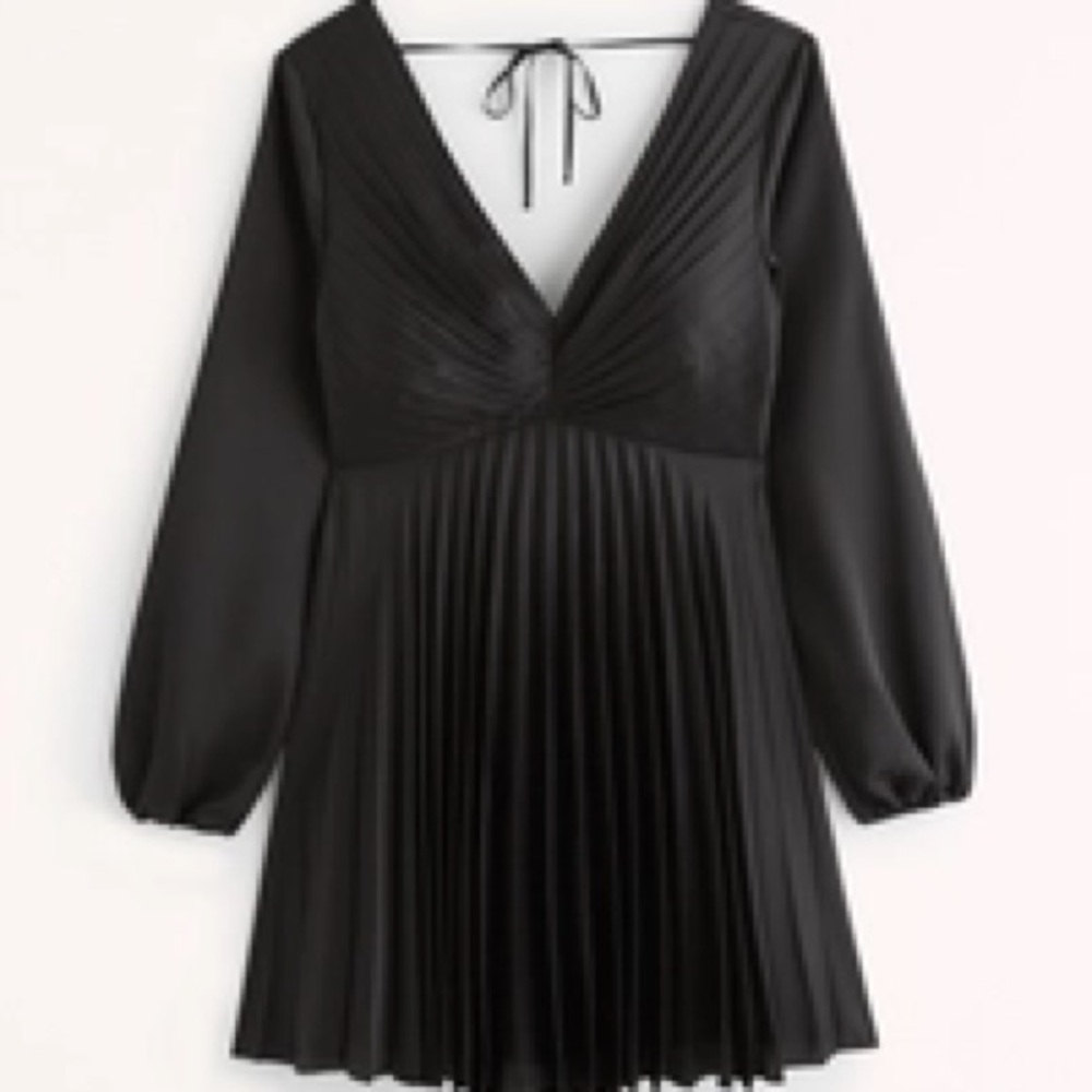 Abercrombie & Fitch 	
Women's
Long-Sleeve Satin Pleated Mini Dress